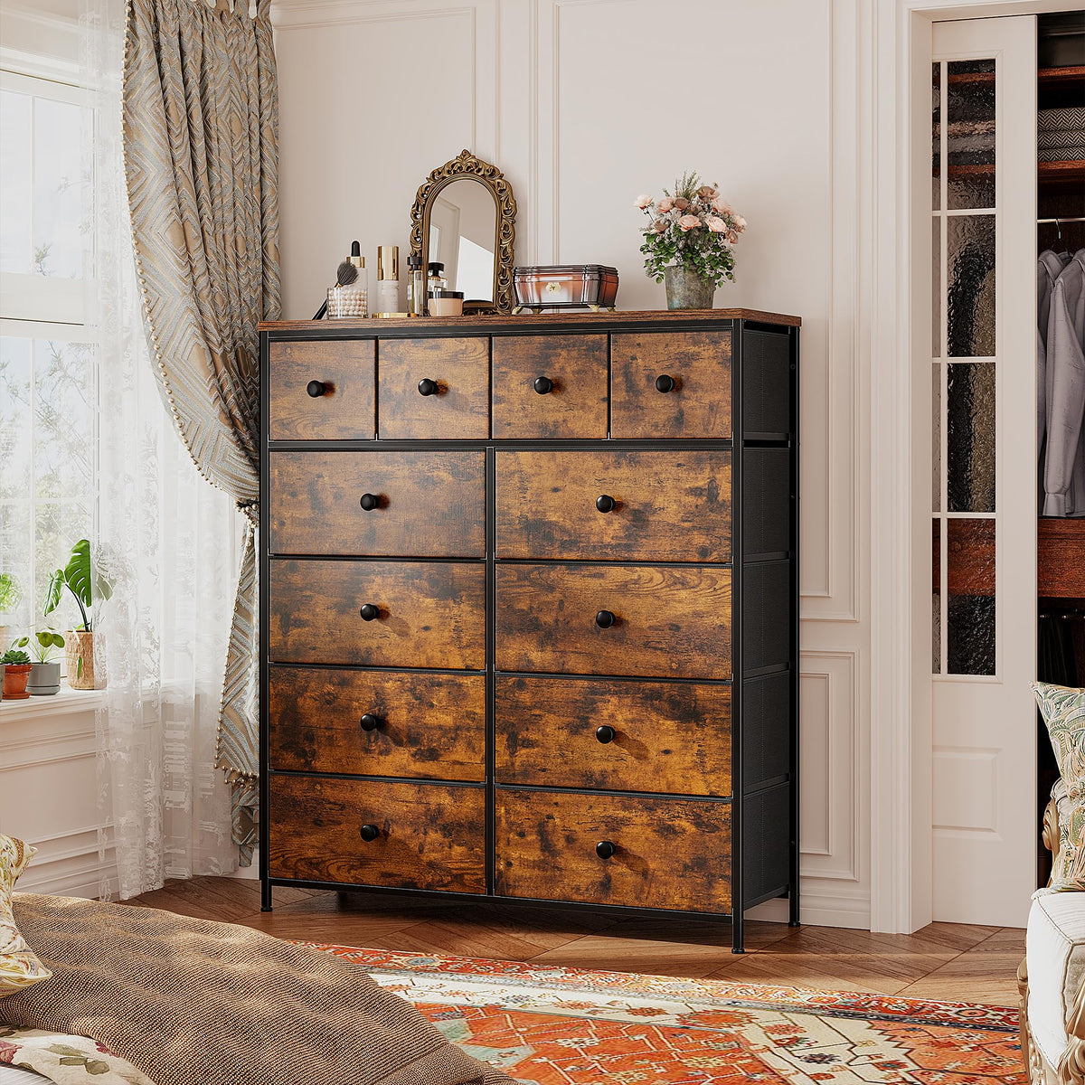 12 Drawer Dresser H666